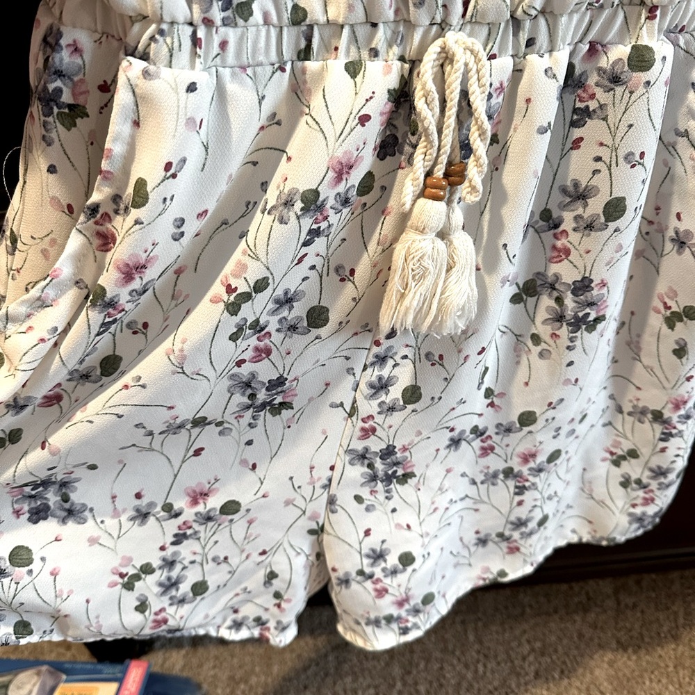 Big Girls Tween Floral Printed Tier Ruffle Sleeves Romper - Picture 3 of 5
